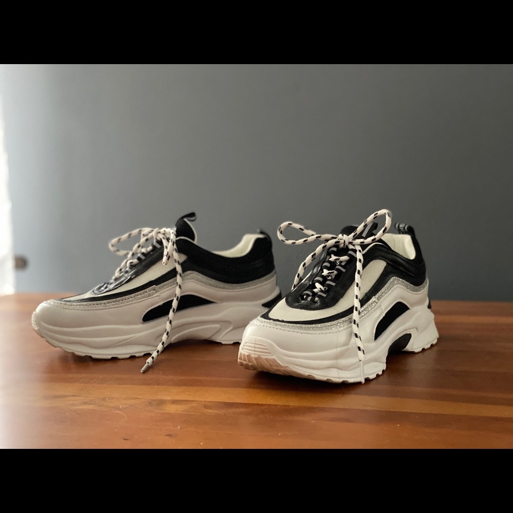 Black and white chunky sneakers